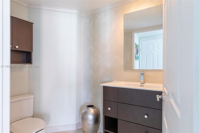 3370 NE 190th St 2007, Aventura, FL 33180