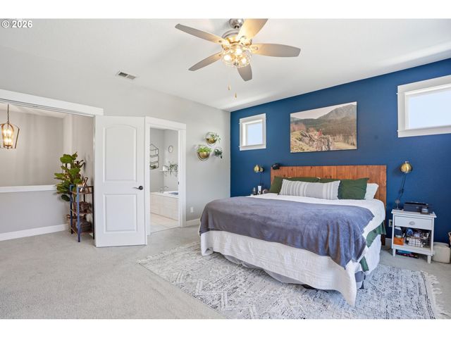 2709 Sw 43RD St, Gresham, OR 97080