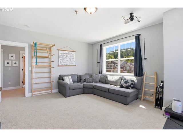 2709 Sw 43RD St, Gresham, OR 97080