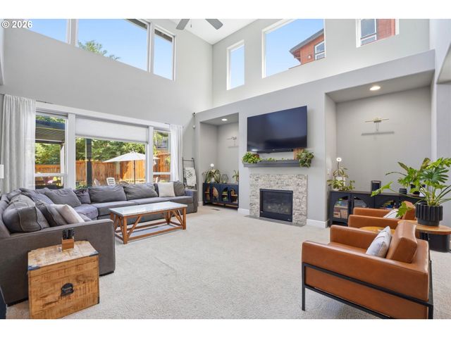 2709 Sw 43RD St, Gresham, OR 97080