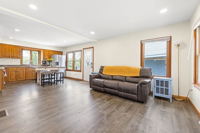 180 Great Road, Littleton, MA 01460
