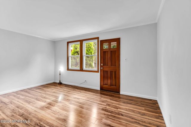 23 Belshaw Avenue, Eatontown, NJ 07724