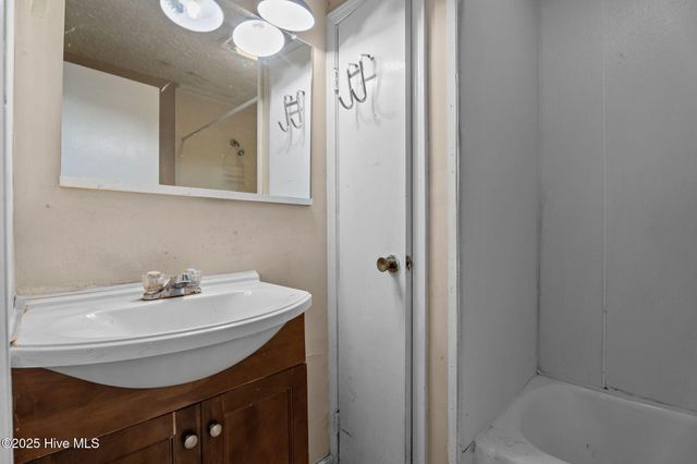 3996 Us Highway 70 E, Goldsboro, NC 27534