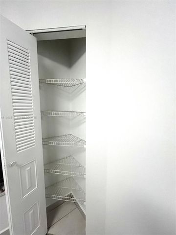 14012 SW 93rd Ln 14012, Miami, FL 33186