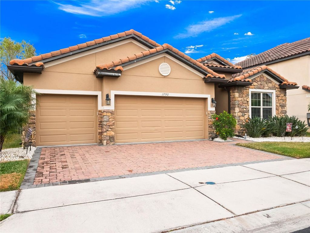 Image 33 of property listing at 1792 BENOIT TERRACE, Davenport, FL 33837