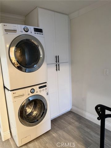 214 20th street A, Huntington Beach, CA 92648