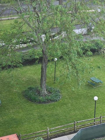 160 academy Street 3L, Poughkeepsie, NY 12601