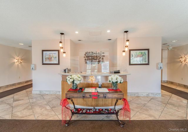 160 academy Street 3L, Poughkeepsie, NY 12601