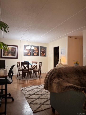 160 academy Street 3L, Poughkeepsie, NY 12601