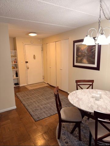 160 academy Street 3L, Poughkeepsie, NY 12601