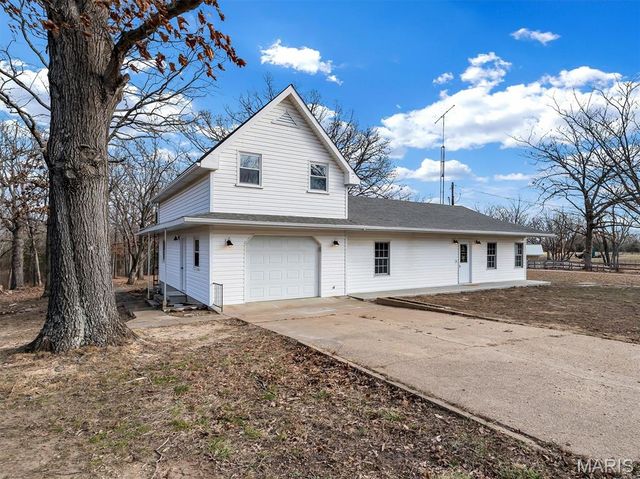 2803 Highway J, Bourbon, MO 65441