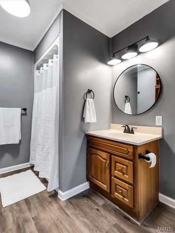 2803 Highway J, Bourbon, MO 65441