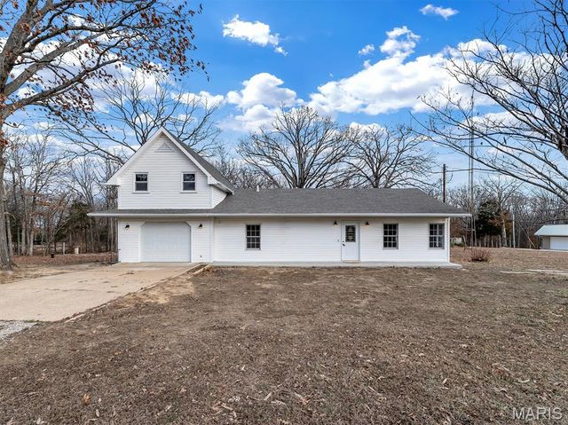 2803 Highway J, Bourbon, MO 65441