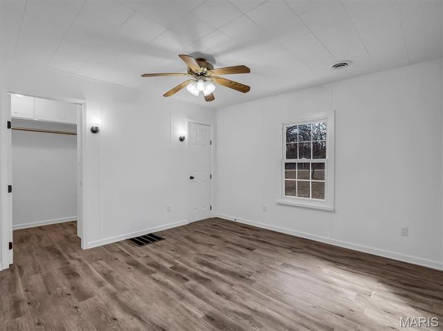 2803 Highway J, Bourbon, MO 65441