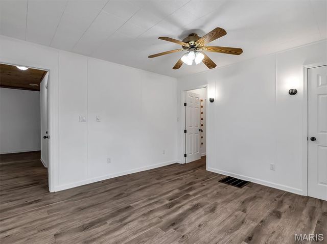 2803 Highway J, Bourbon, MO 65441