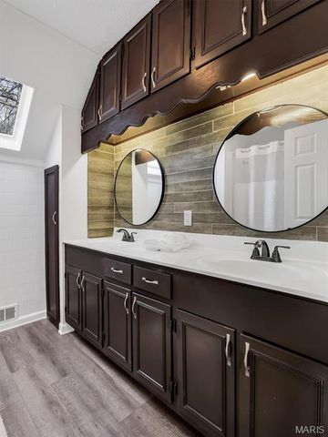 2803 Highway J, Bourbon, MO 65441