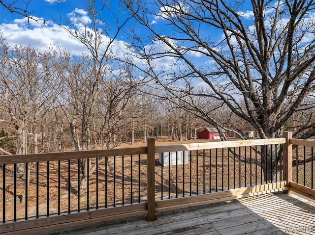 2803 Highway J, Bourbon, MO 65441