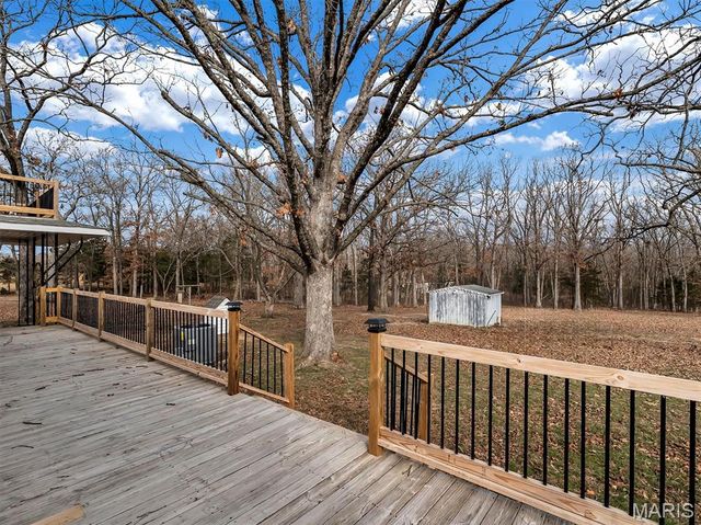 2803 Highway J, Bourbon, MO 65441