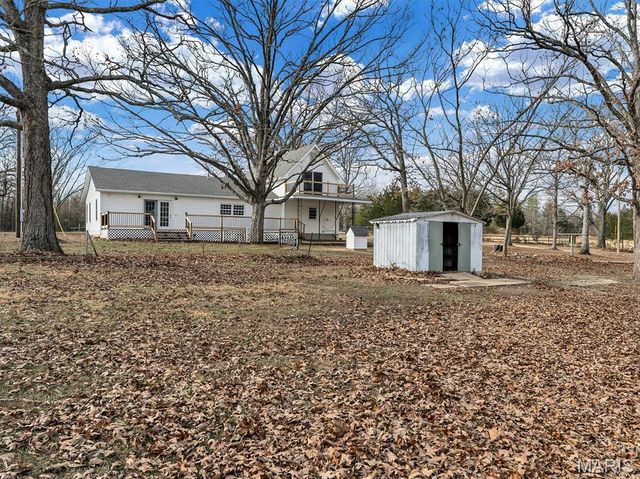 2803 Highway J, Bourbon, MO 65441