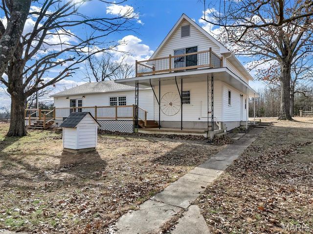 2803 Highway J, Bourbon, MO 65441