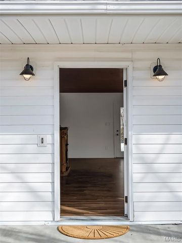 2803 Highway J, Bourbon, MO 65441