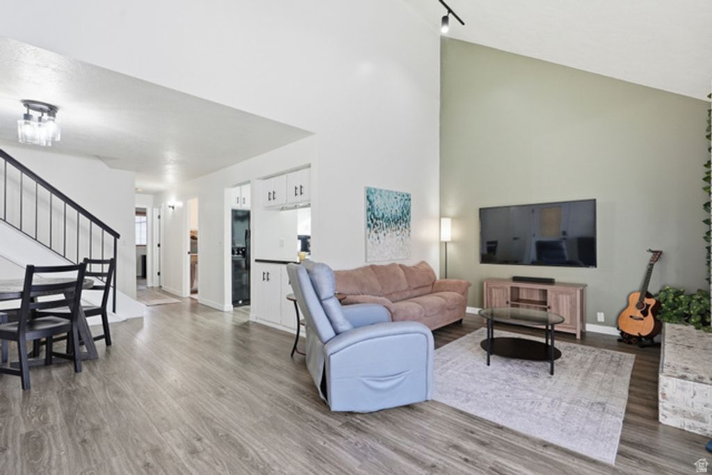 8109 S COTTONWOOD HILLS CIR, Sandy, UT 84094