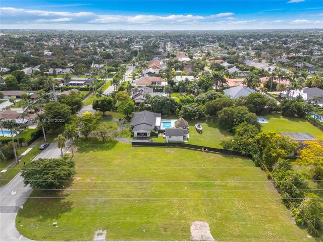 13600 SW 107th Ave, Miami, FL 33176