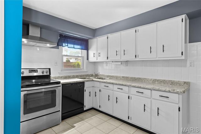 3442 Saint Donald Lane, St Louis, MO 63074