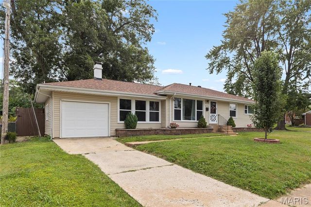 3442 Saint Donald Lane, St Louis, MO 63074