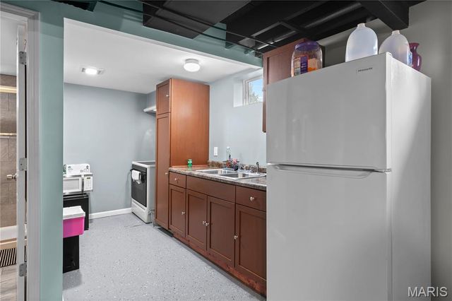 3442 Saint Donald Lane, St Louis, MO 63074