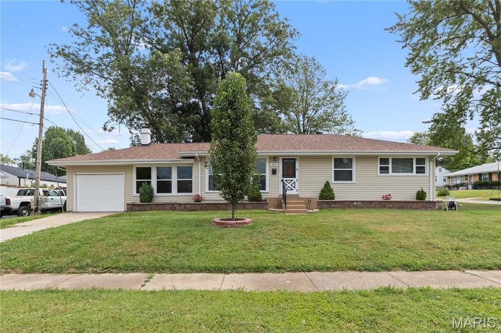 3442 Saint Donald Lane, St Louis, MO 63074