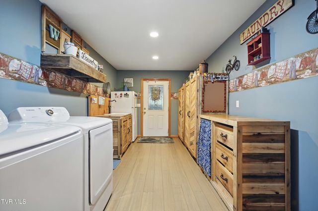 1124 Elizabethton Highway, Bluff City, TN 37618