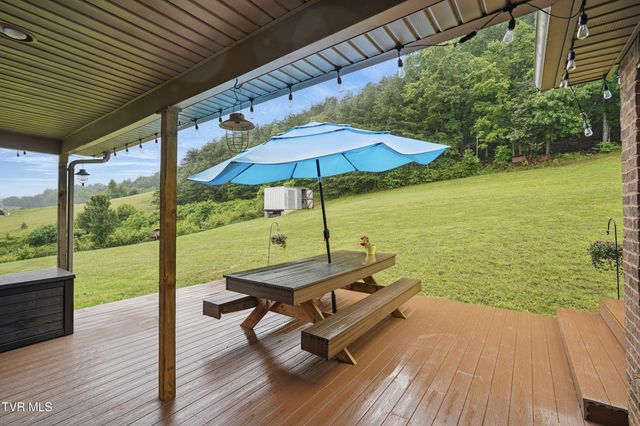 1124 Elizabethton Highway, Bluff City, TN 37618