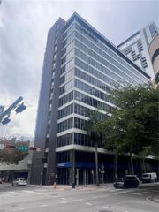 150 SE 2nd Ave 208, Miami, FL 33131