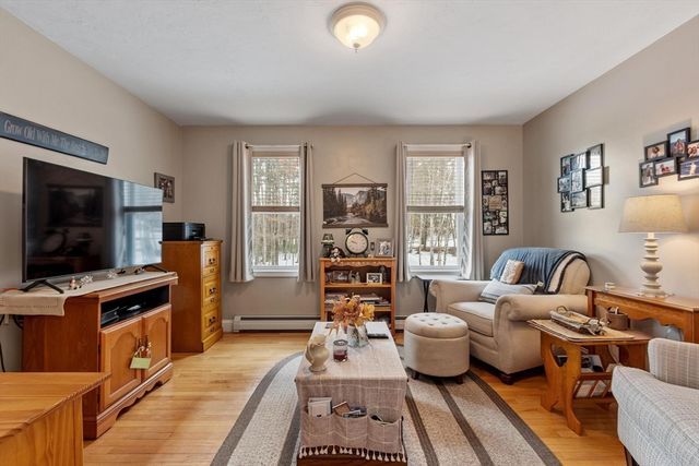 278 Oakham Rd, Barre, MA 01005