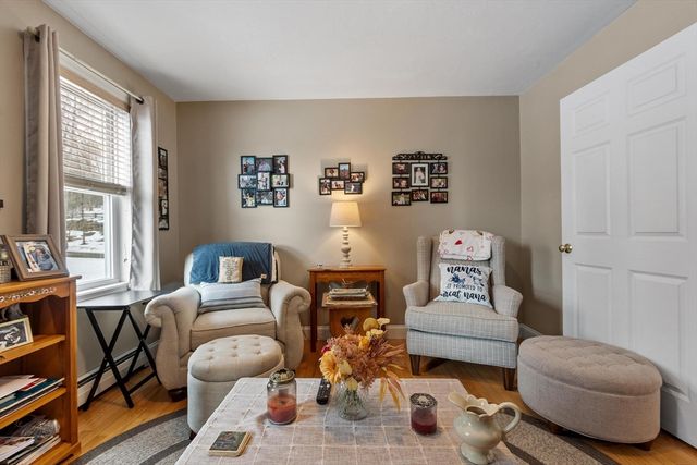 278 Oakham Rd, Barre, MA 01005