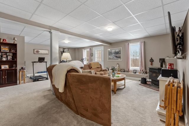 278 Oakham Rd, Barre, MA 01005