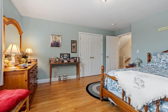 278 Oakham Rd, Barre, MA 01005