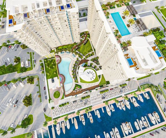 220 Lake Shore Drive 925, Lake Park, FL 33403