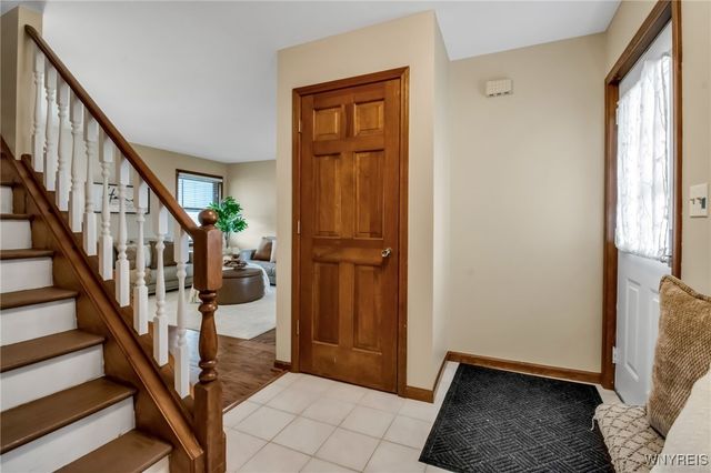 6035 Quaker Hollow Road 2, Orchard Park, NY 14127