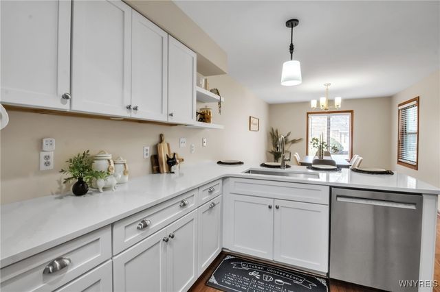 6035 Quaker Hollow Road 2, Orchard Park, NY 14127