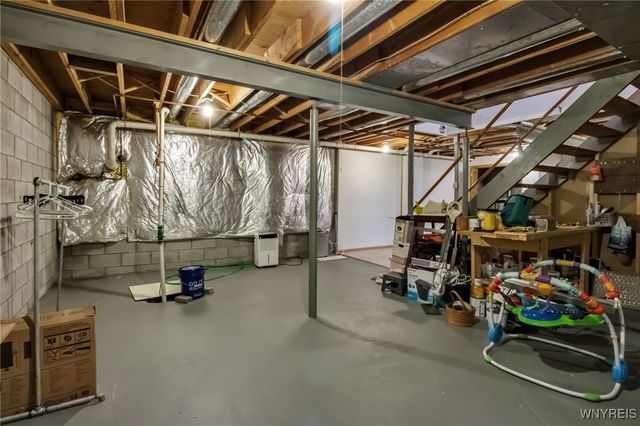 6035 Quaker Hollow Road 2, Orchard Park, NY 14127