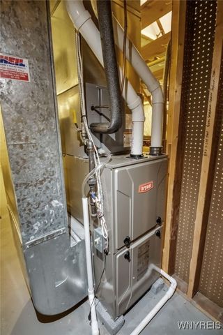 6035 Quaker Hollow Road 2, Orchard Park, NY 14127