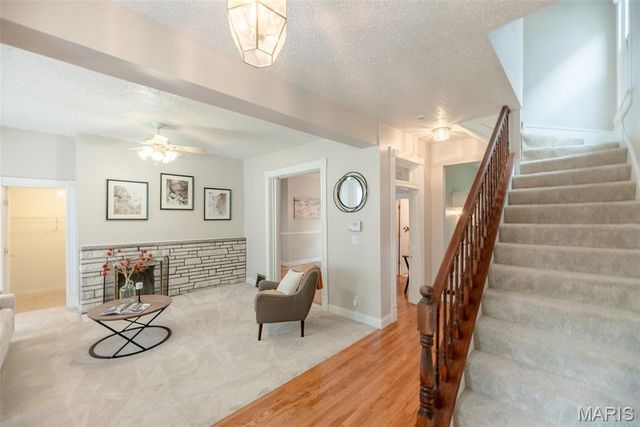 7438 Maple Avenue, Maplewood, MO 63143