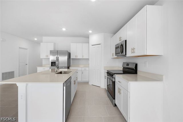 4087 lattuca LN, North Fort Myers, FL 33917