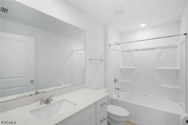 4087 lattuca LN, North Fort Myers, FL 33917