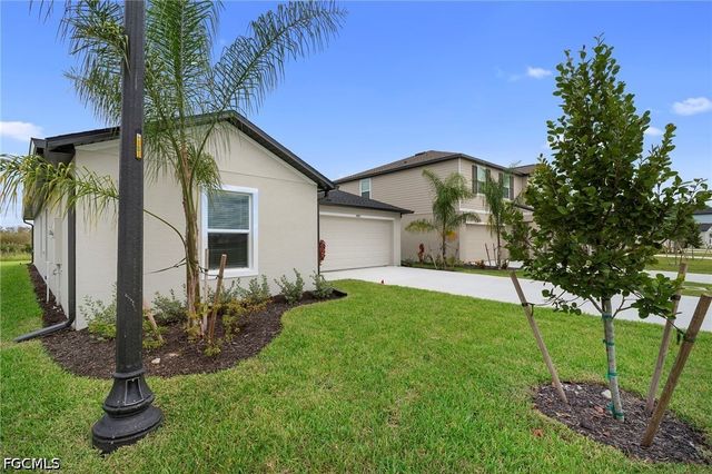 4087 lattuca LN, North Fort Myers, FL 33917