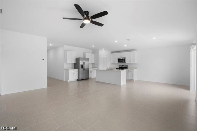 4087 lattuca LN, North Fort Myers, FL 33917