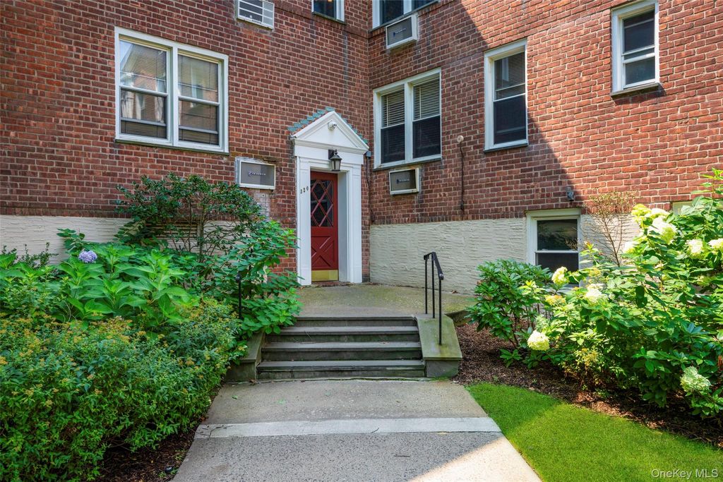 320 Palmer Terrace 1E, Mamaroneck, NY 10543 — photo 2