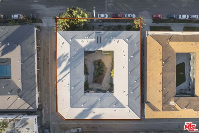 4906 August Street, Los Angeles, CA 90008